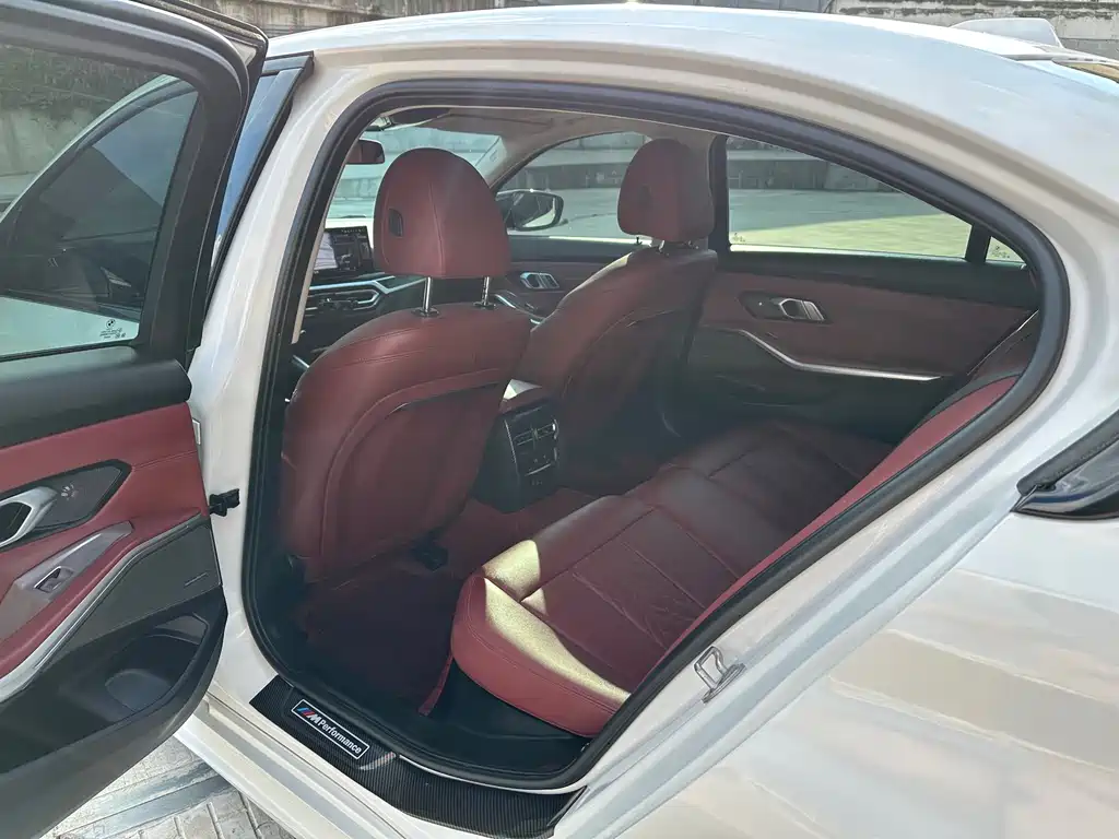 BMW 3 Series 2023