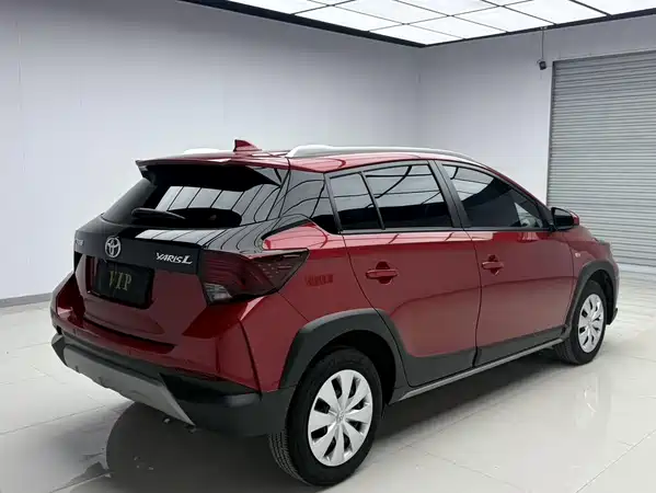 Toyota Yaris L 2022