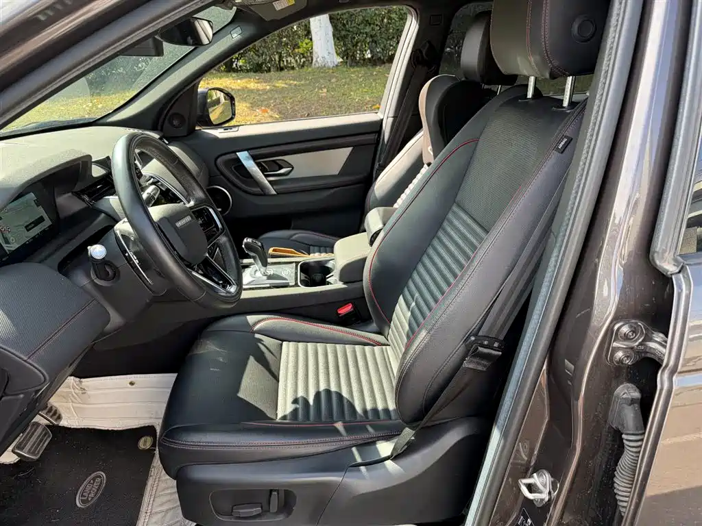 Land Rover Discovery Sport 2023 — фото 8
