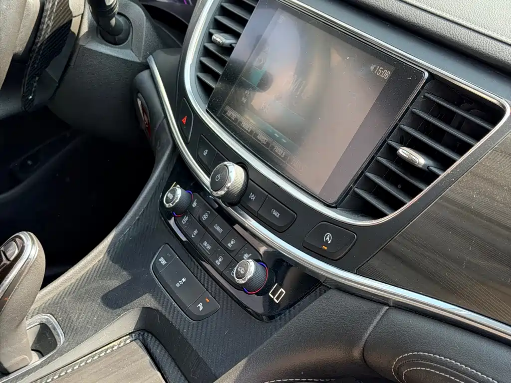 Buick LaCrosse 2019 — фото 21