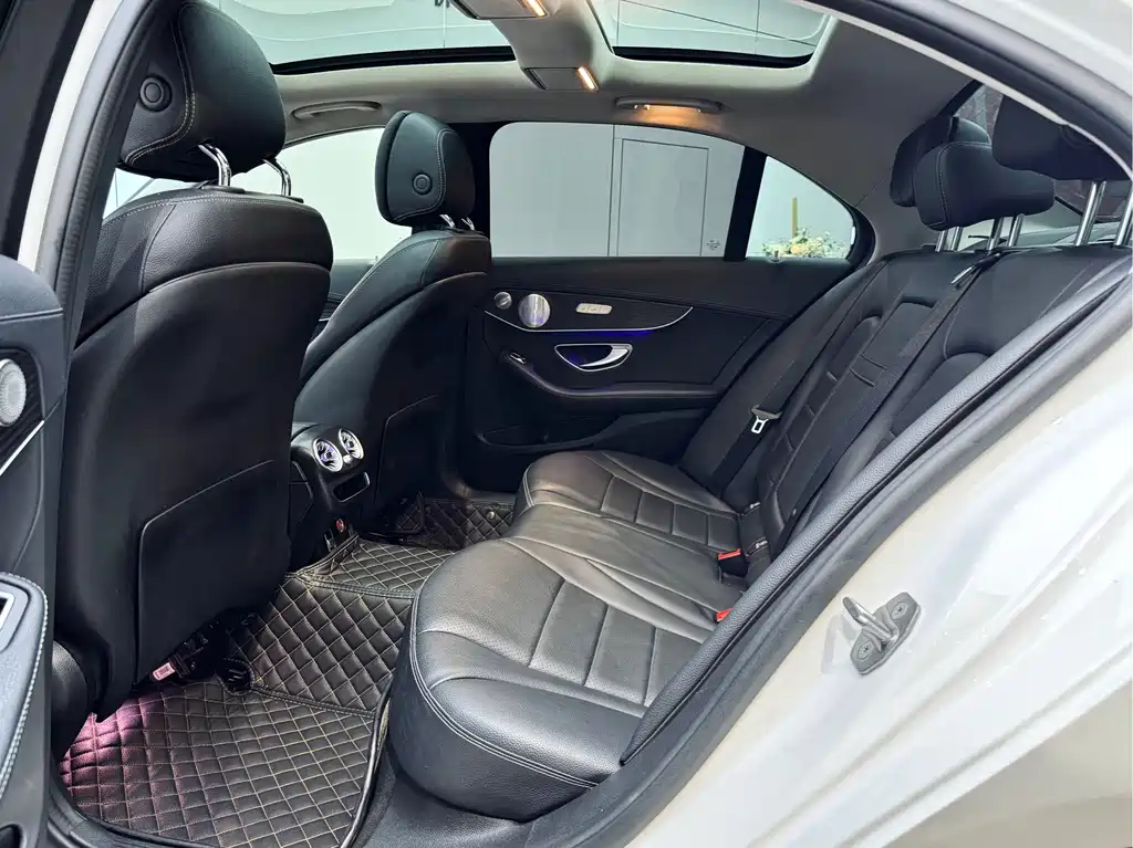 Mercedes-Benz C-Class 2021 — фото 10