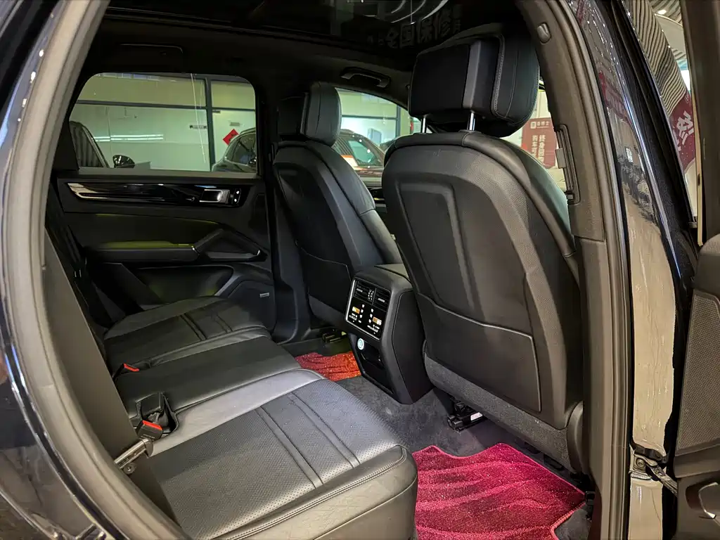 Porsche Cayenne 2019 — фото 10