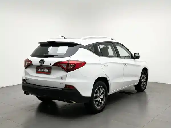 BYD Song 2016