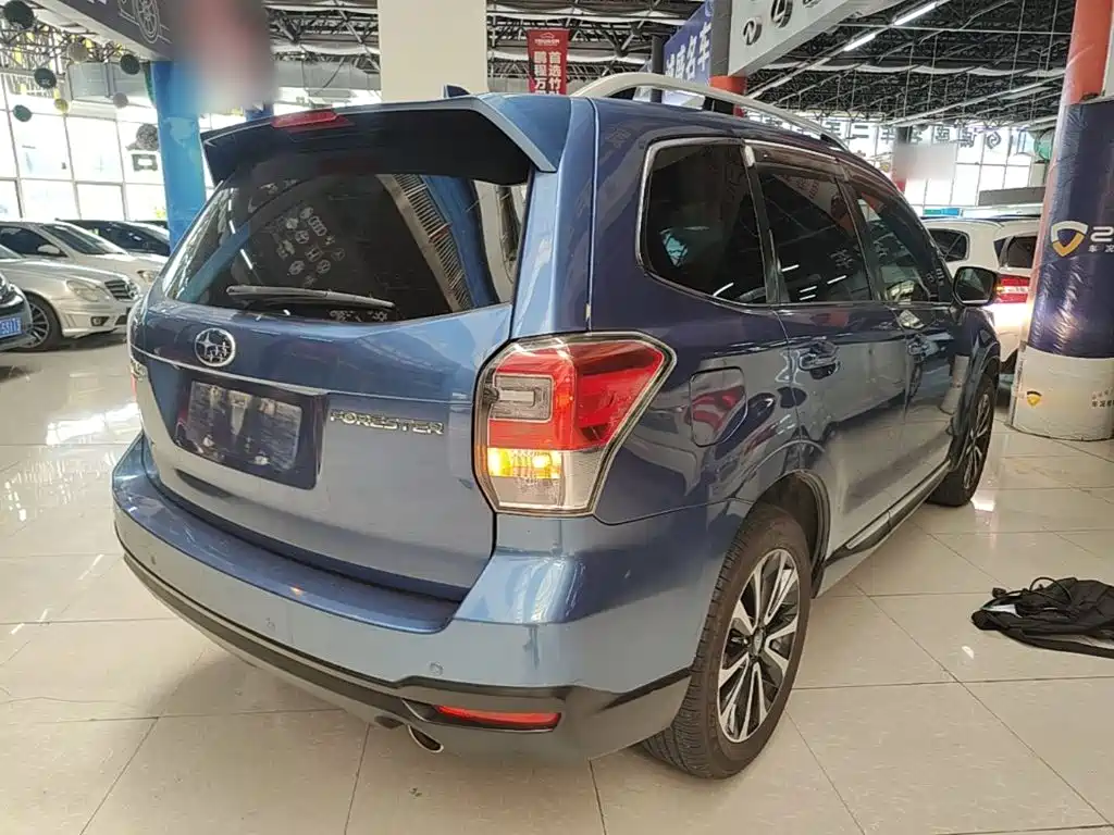 Subaru Forester 2017 — фото 7