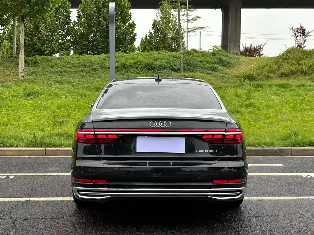 Audi A8 2023 — фото 8
