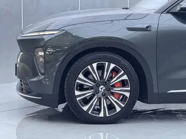NIO ES8 2023