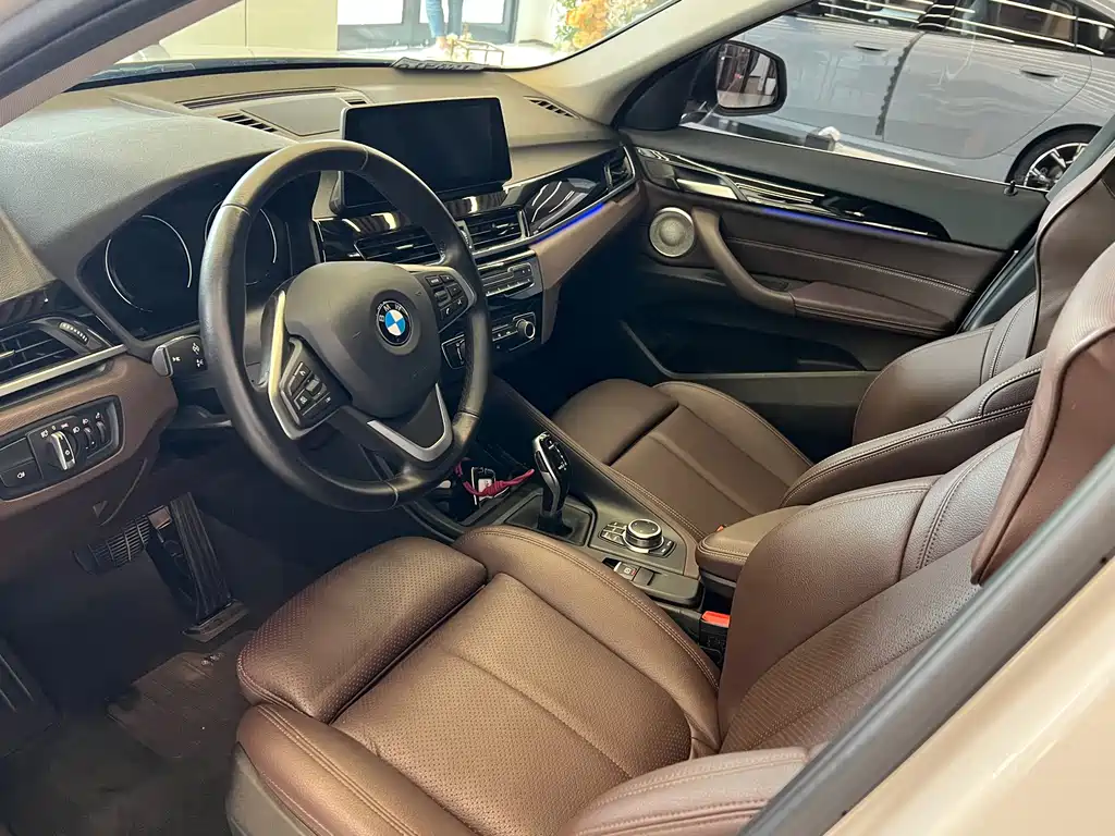 BMW X1 2021 — фото 8