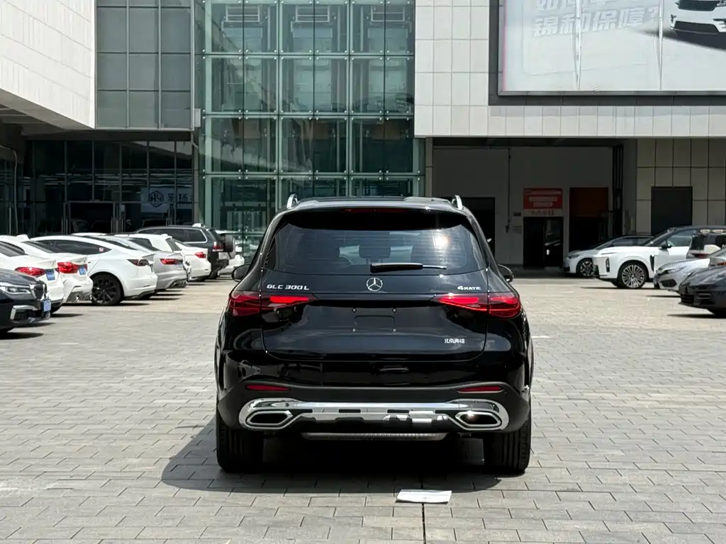 Mercedes-Benz GLC 2025