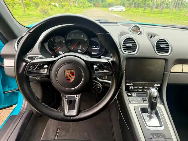 Porsche 718 2016