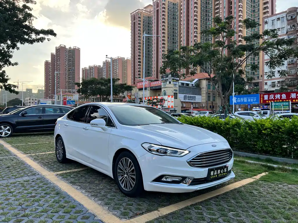 Ford Mondeo 2017 — фото 1