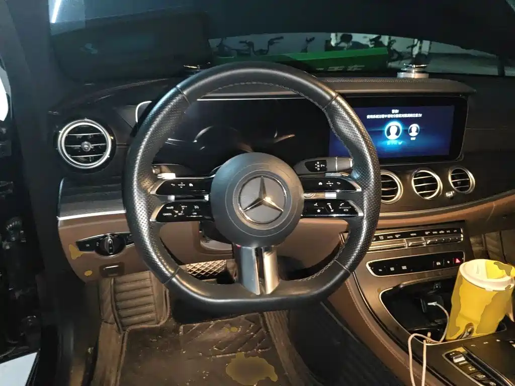 Mercedes-Benz E-Class 2023 — фото 7
