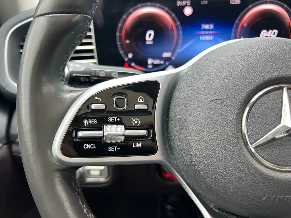 Mercedes-Benz GLE 2020 — фото 28