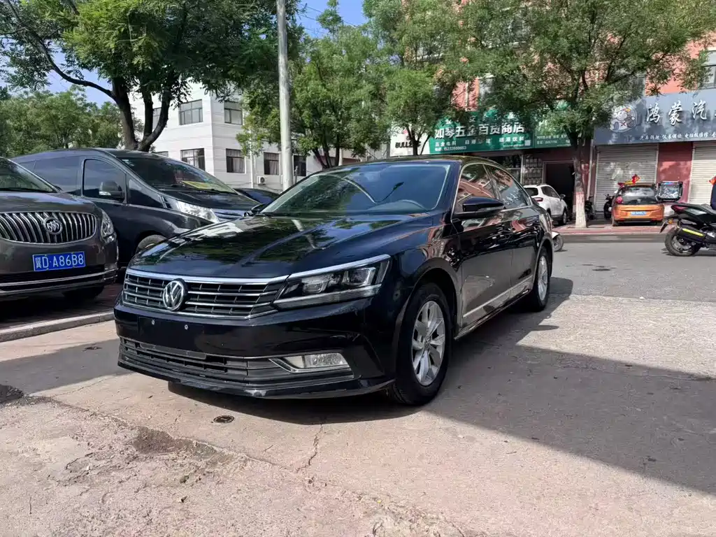Volkswagen Passat 2019 — фото 1