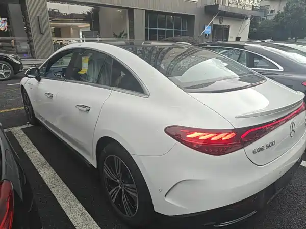 Mercedes-Benz EQE 2026