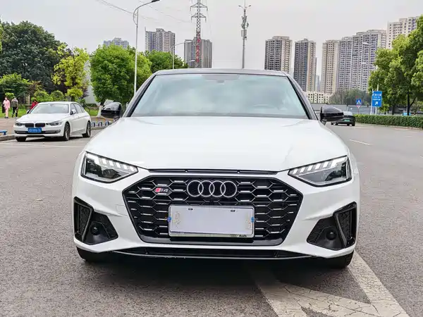 Audi A4L 2021