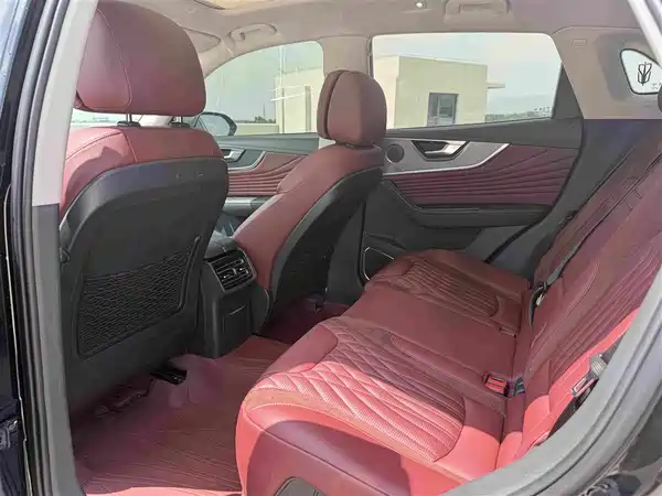 Hongqi HS5 2024