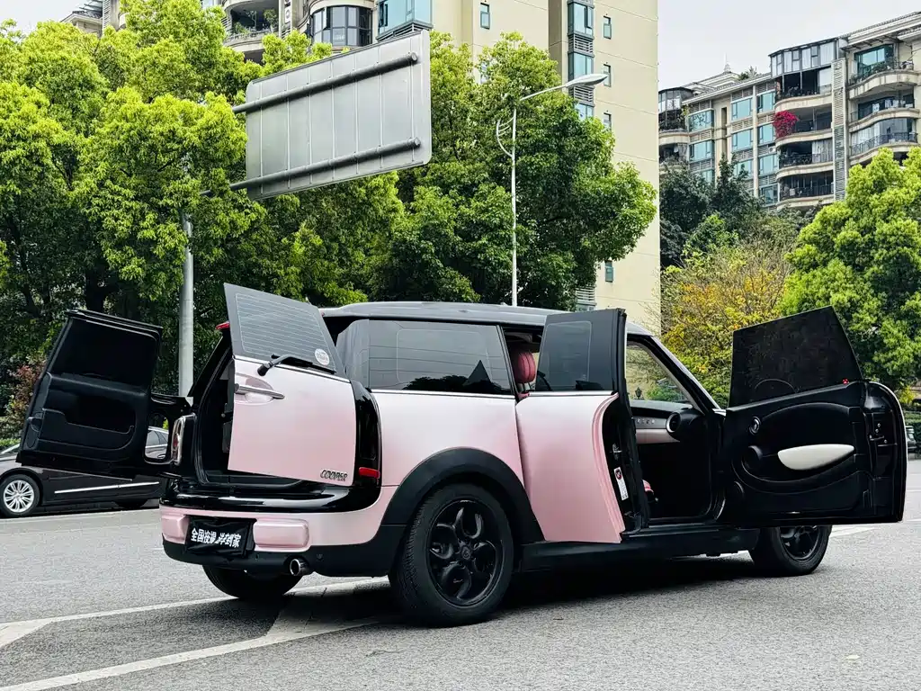 MINI Clubman 2012 — фото 23