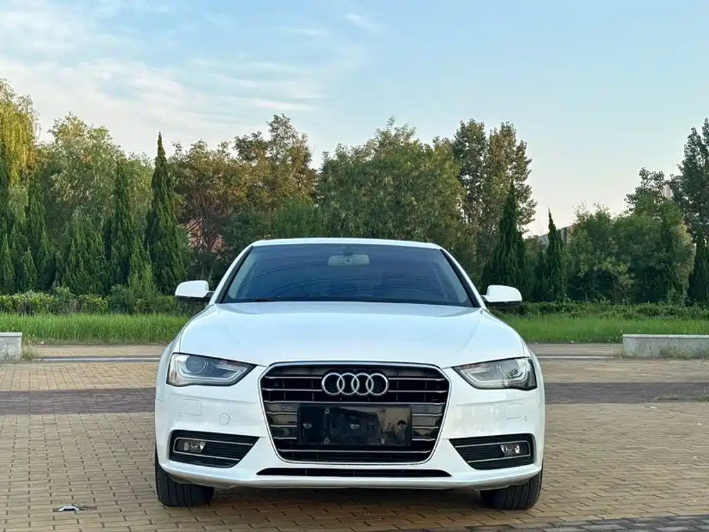 Audi A4L 2015