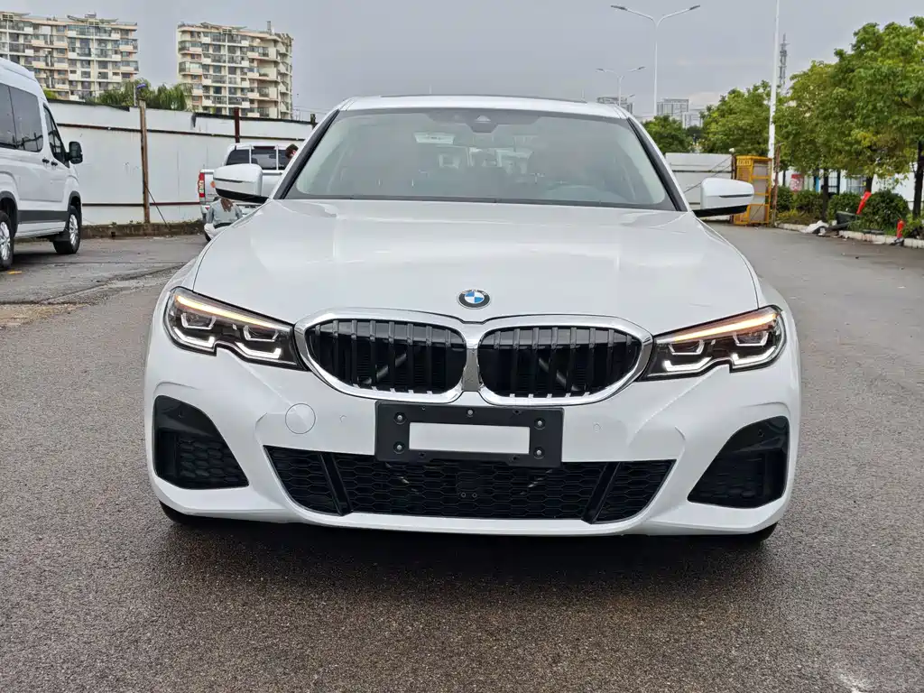 BMW 3 Series 2021