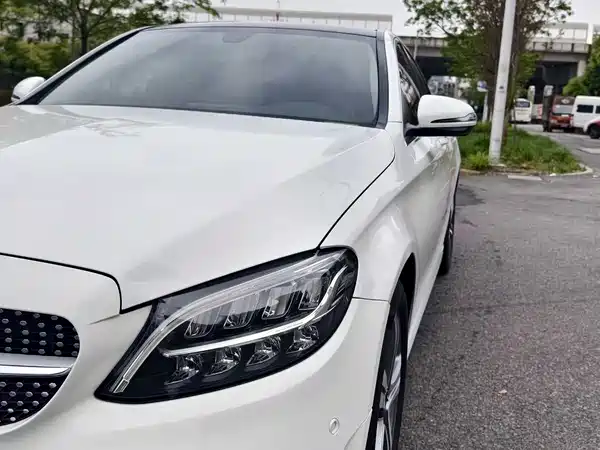 Mercedes-Benz C-Class 2021