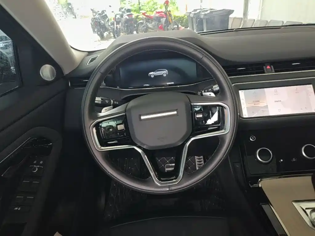 Land Rover Evoque 2022 — фото 11