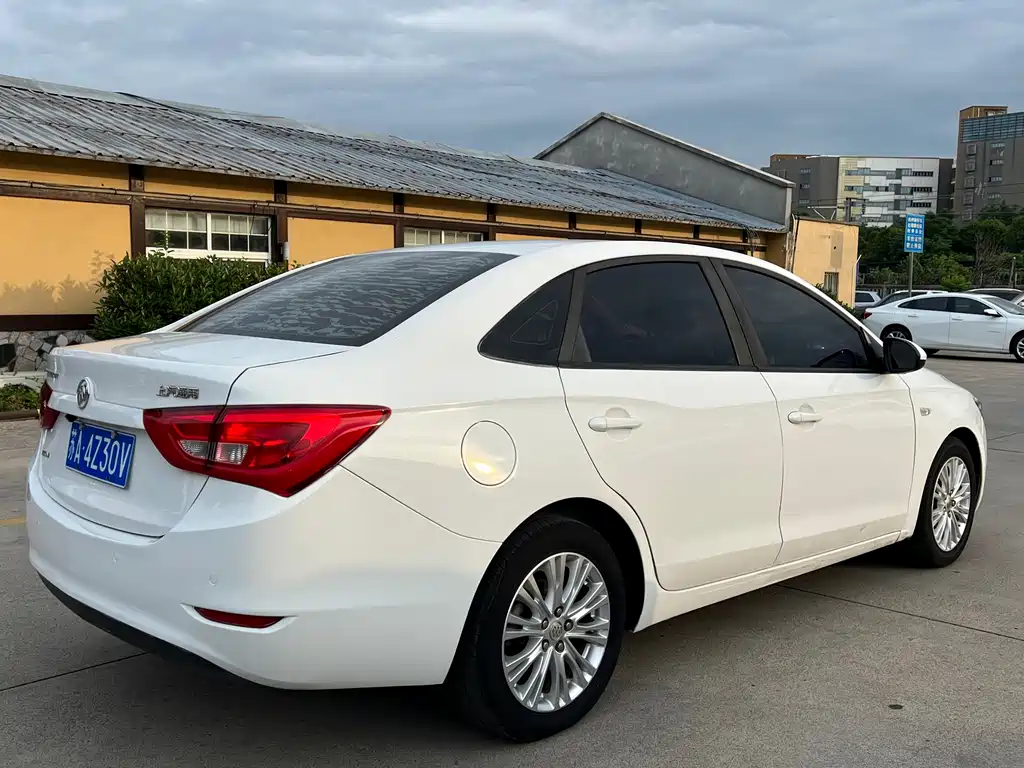 Buick Excelle 2016 — фото 10
