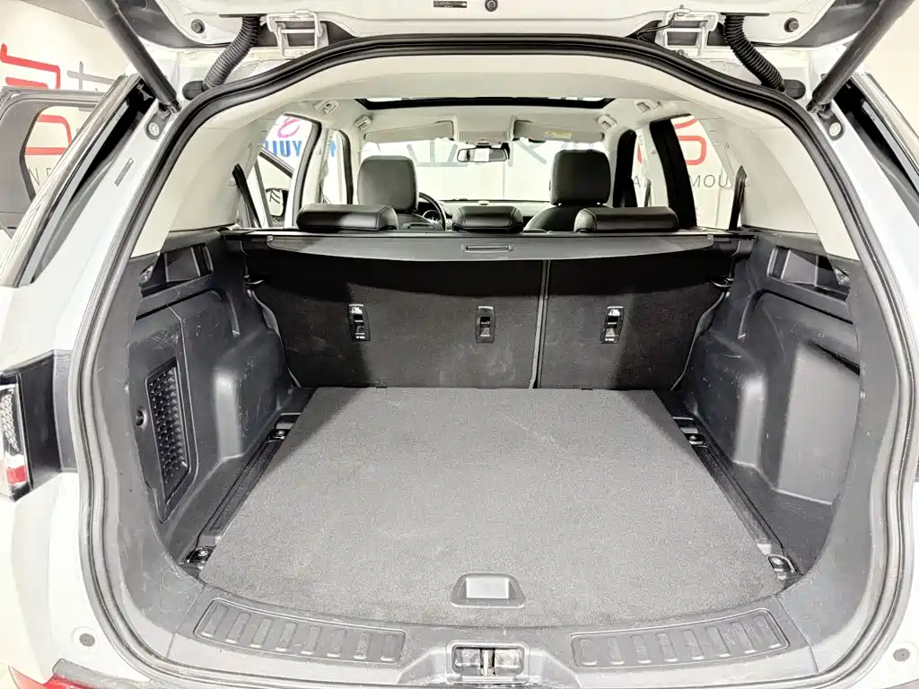 Land Rover Discovery Sport 2019 — фото 13
