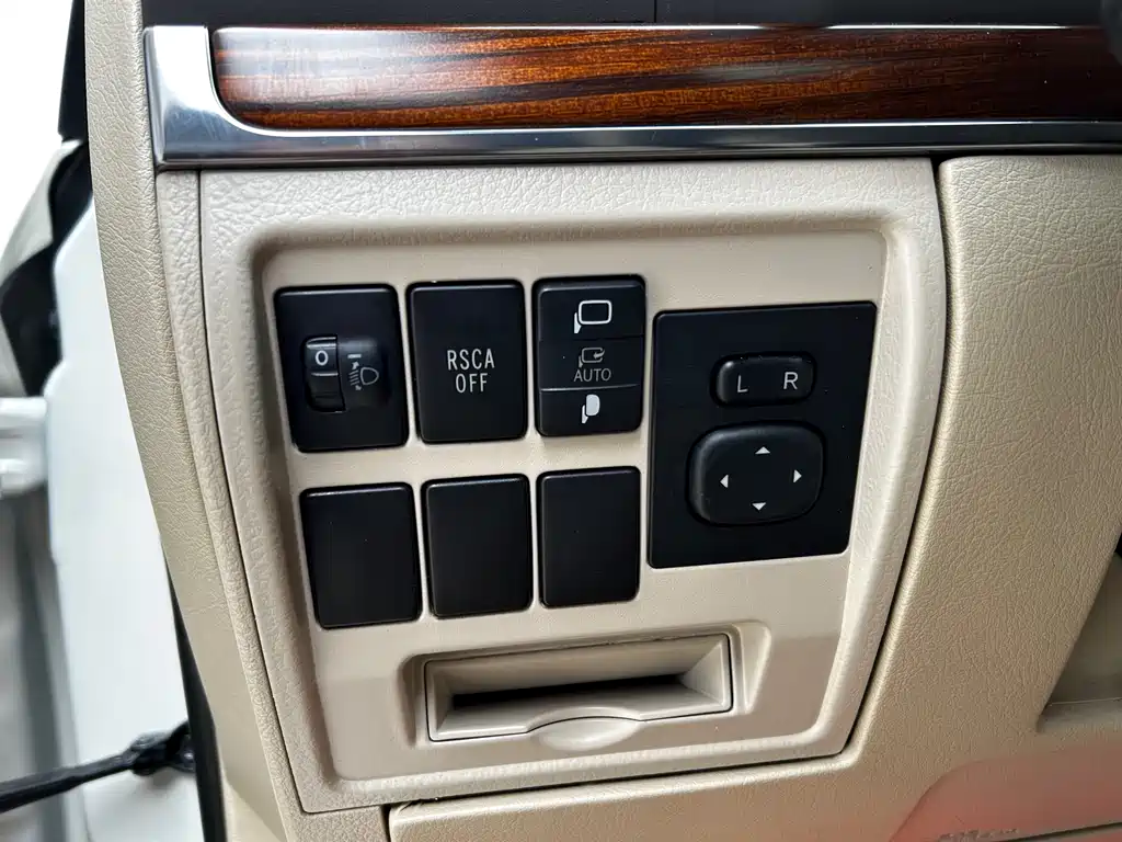 Toyota Land Cruiser 2018 — фото 6