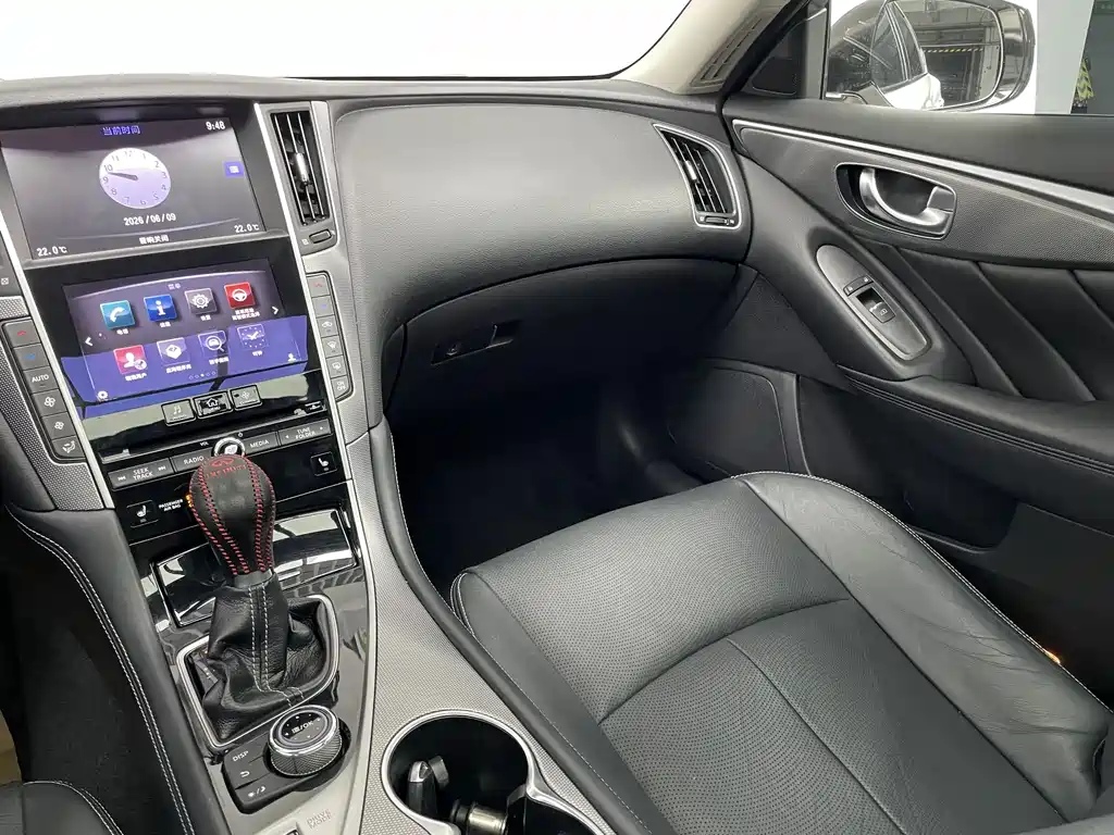 Infiniti Q50 2016 — фото 19