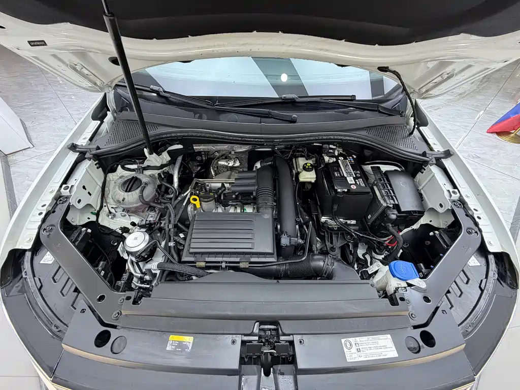 Volkswagen Tiguan L 2023 — фото 24