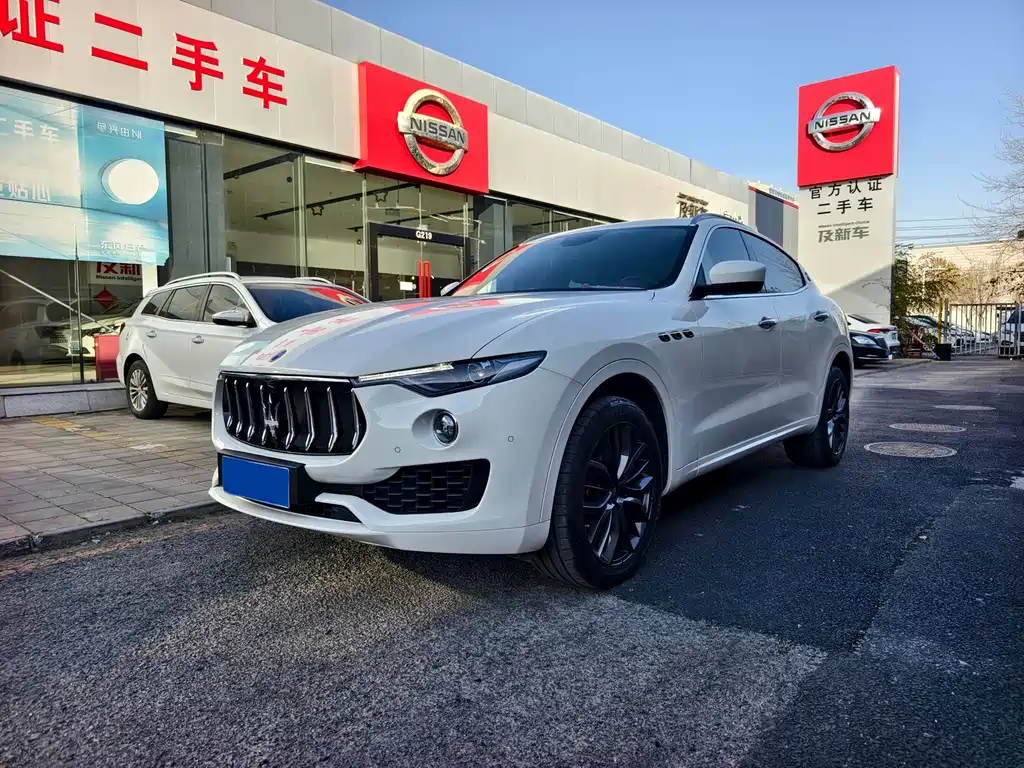 Maserati Levante 2017 — фото 1