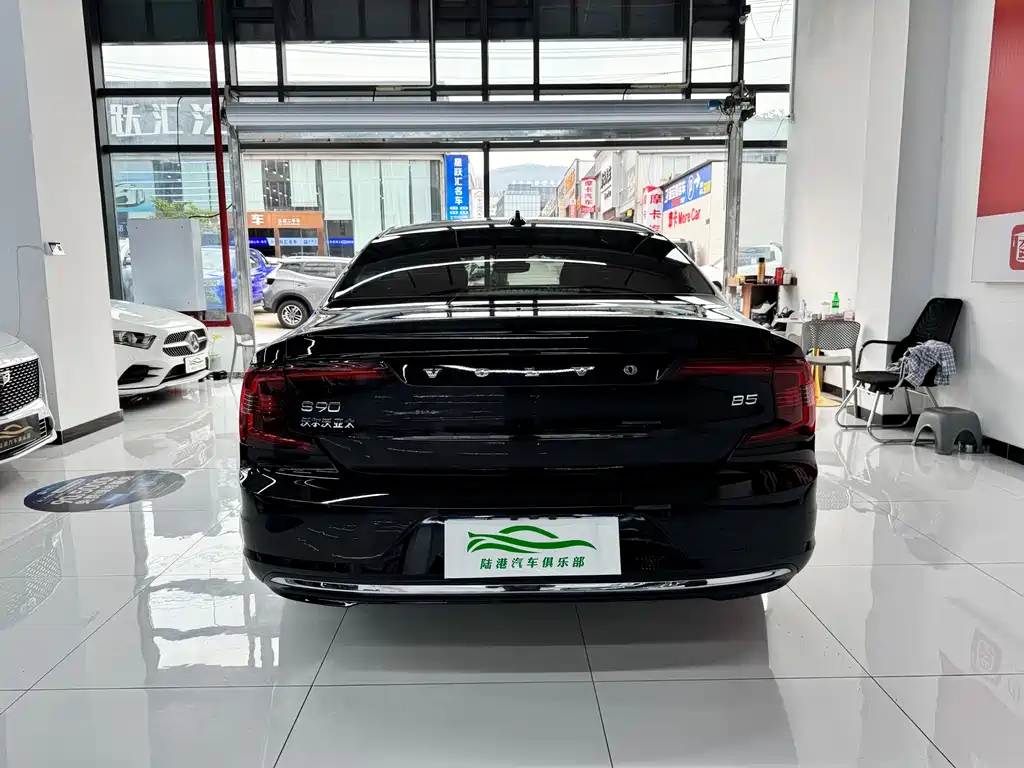 Volvo S90 2024 — фото 13