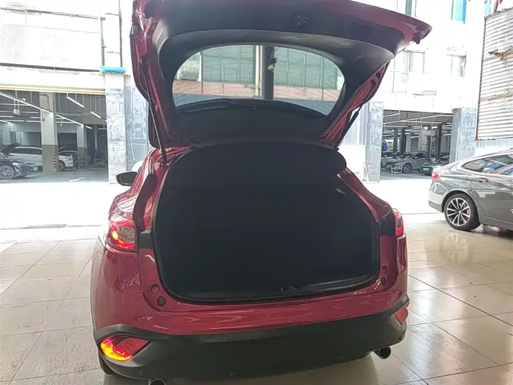 Mazda CX-4 2018 — фото 19