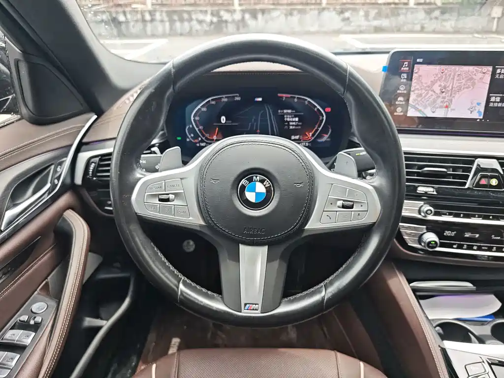 BMW 5 Series 2022 — фото 12