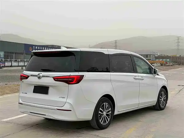 Buick GL8 2023