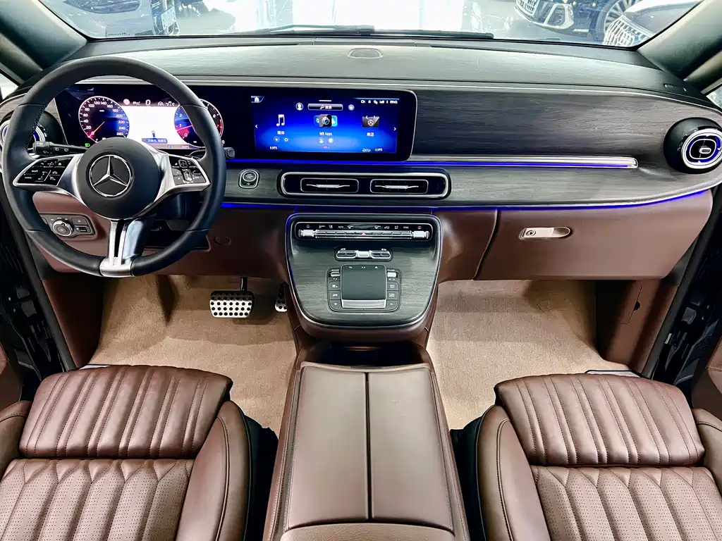 Mercedes-Benz V-Class 2025 — фото 9