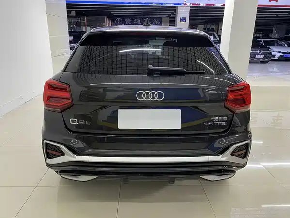 Audi Q2L 2022