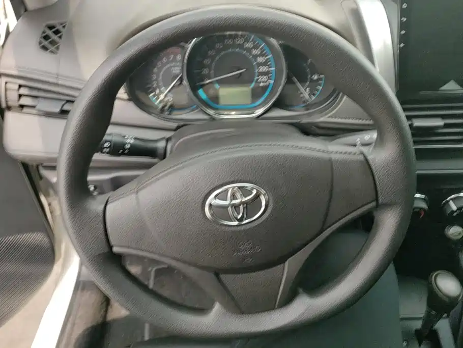 Toyota Vios 2016 — фото 15