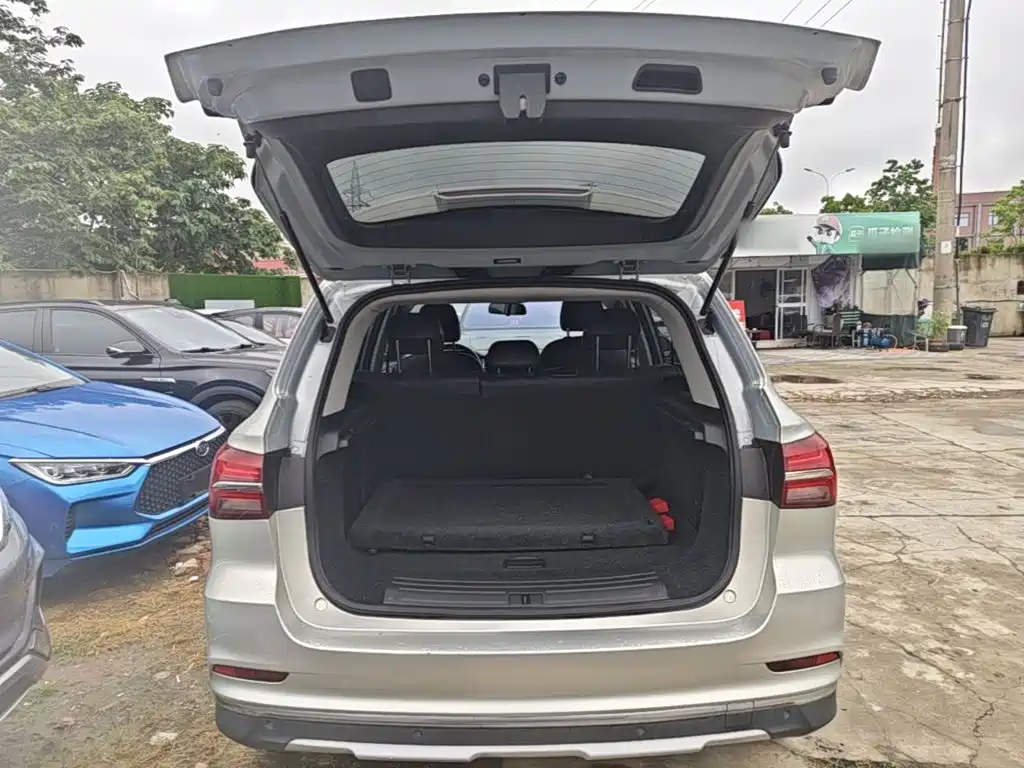 Roewe RX5 New Energy 2020 — фото 19