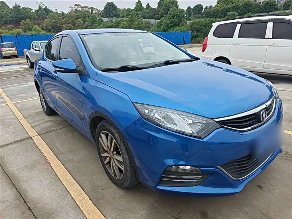 Changan Eado XT 2015 — фото 4