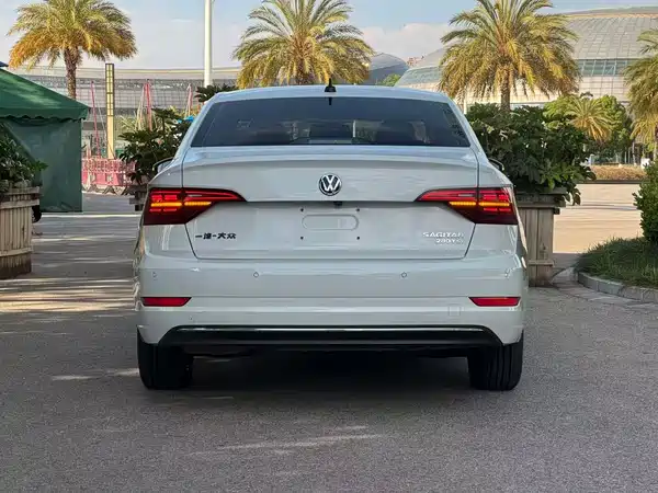 Volkswagen Sagitar 2022