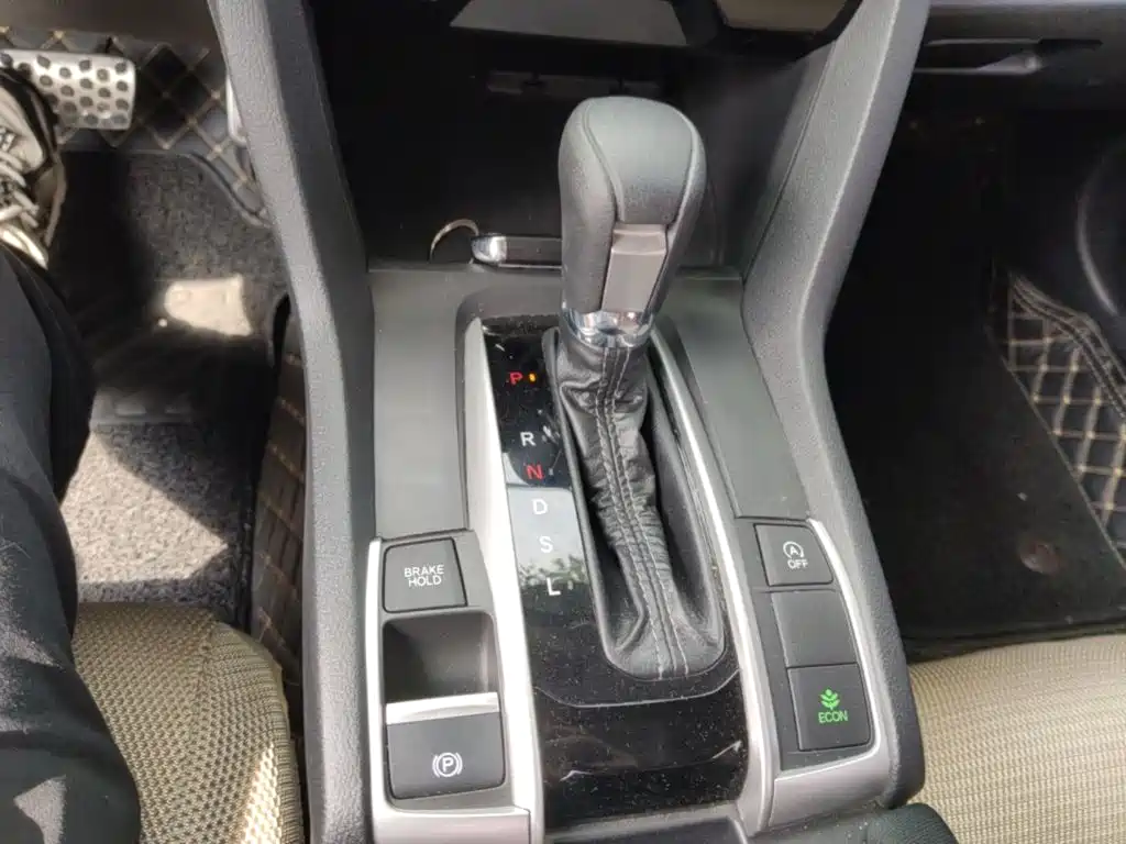 Honda Civic 2019 — фото 14