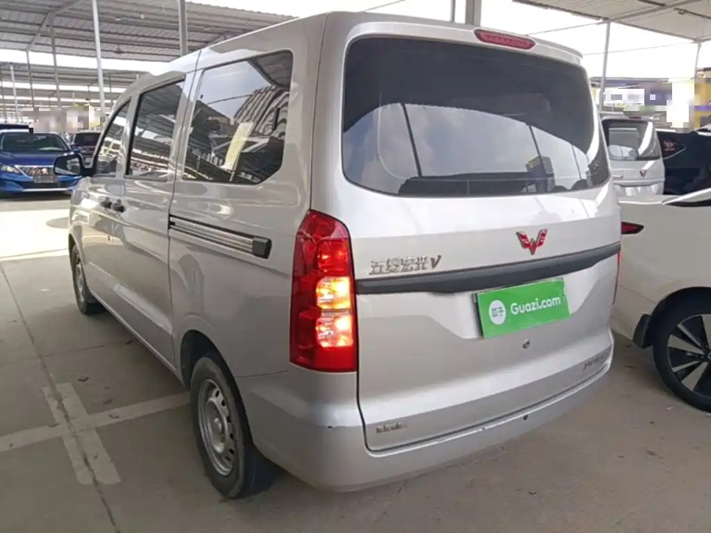Wuling Hongguang V 2023