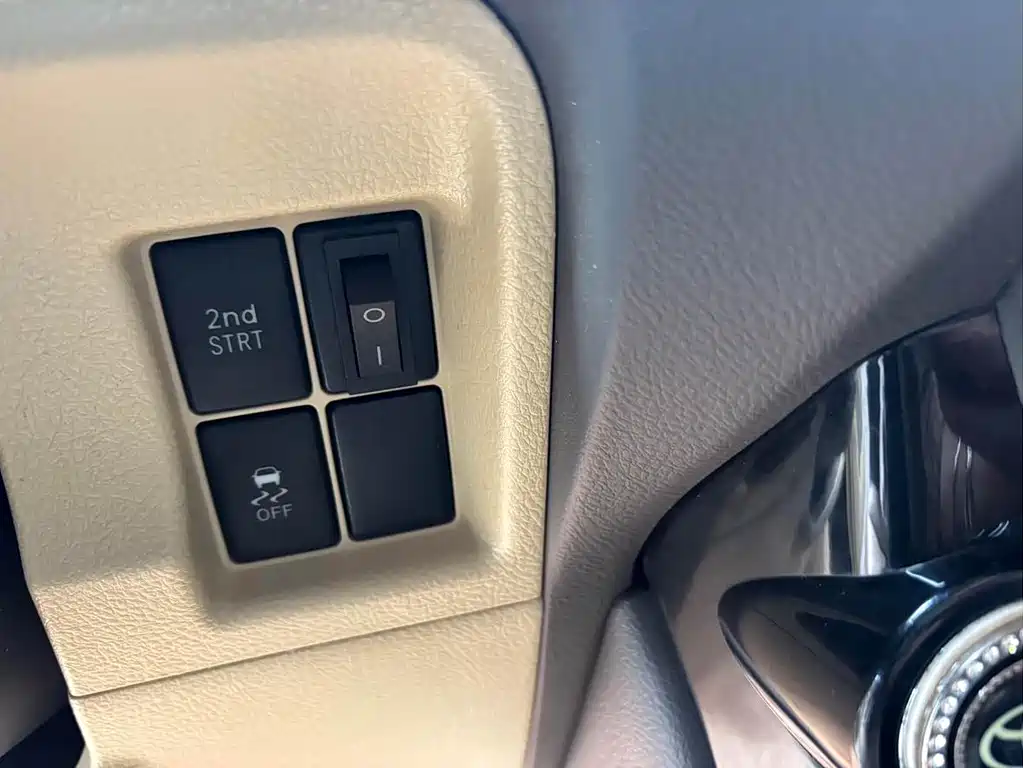 Toyota Prado 2017 — фото 17