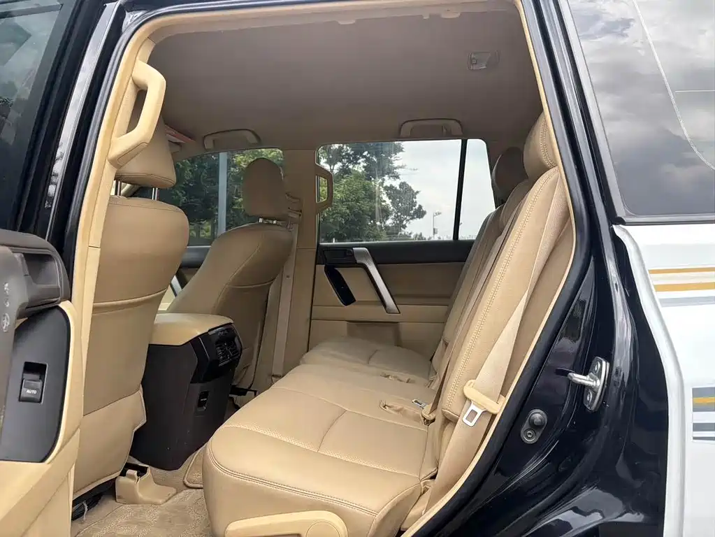 Toyota Prado 2017 — фото 9
