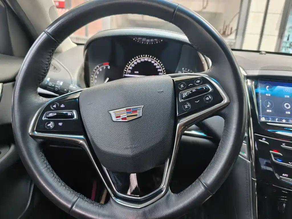 Cadillac ATS-L 2018 — фото 11