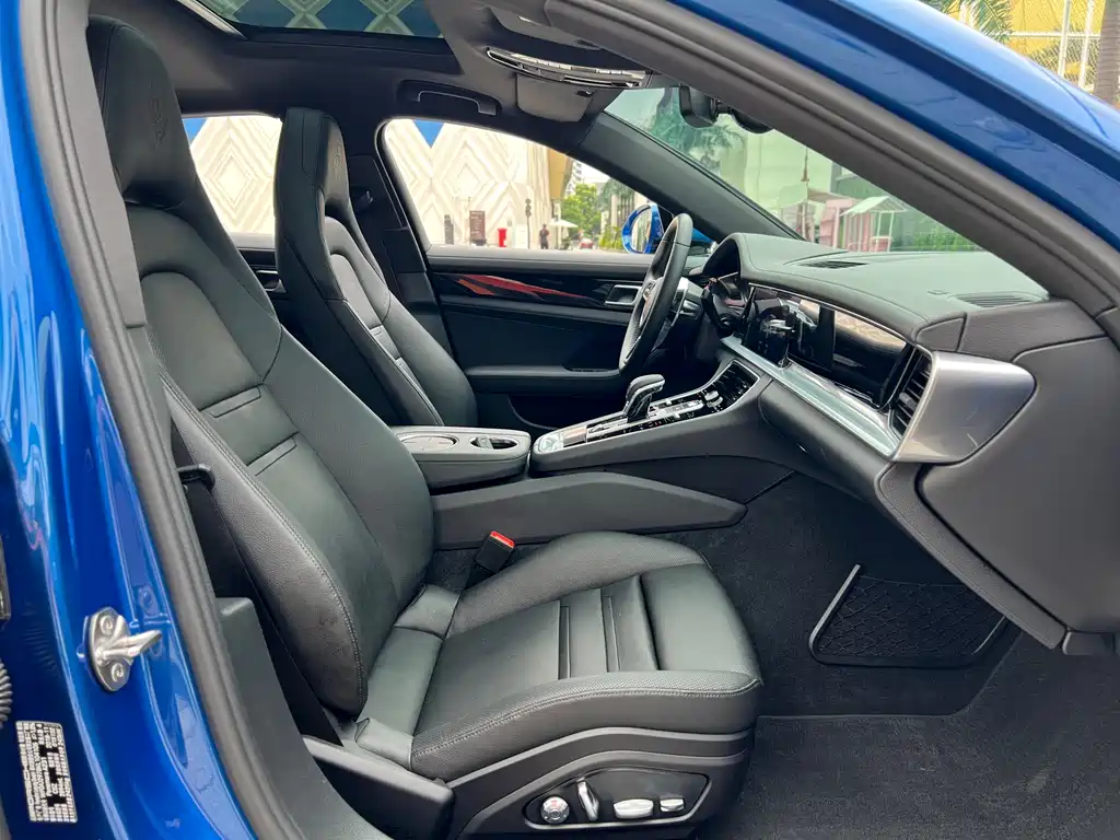 Porsche Panamera 2019 — фото 12