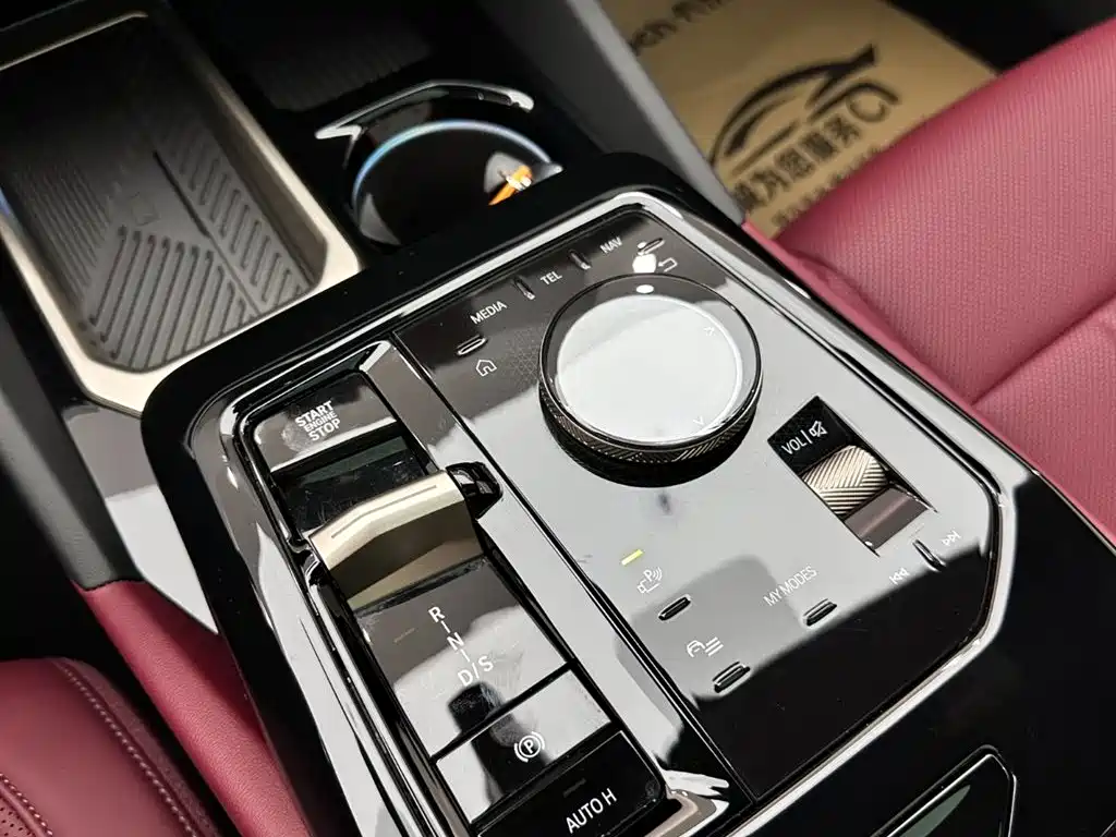BMW 5 Series 2024 — фото 16