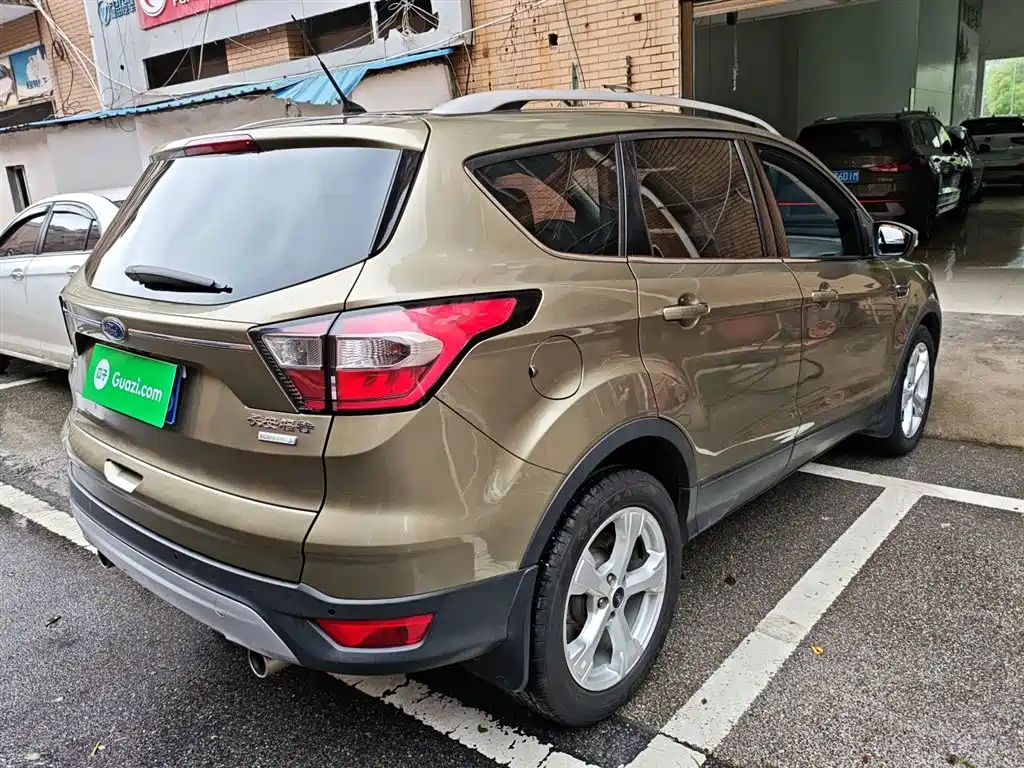 Ford Kuga 2017 — фото 7