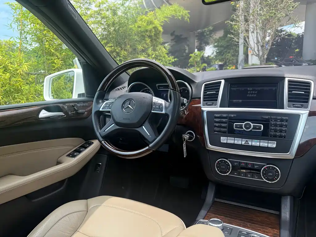 Mercedes-Benz M-Class 2014 — фото 14